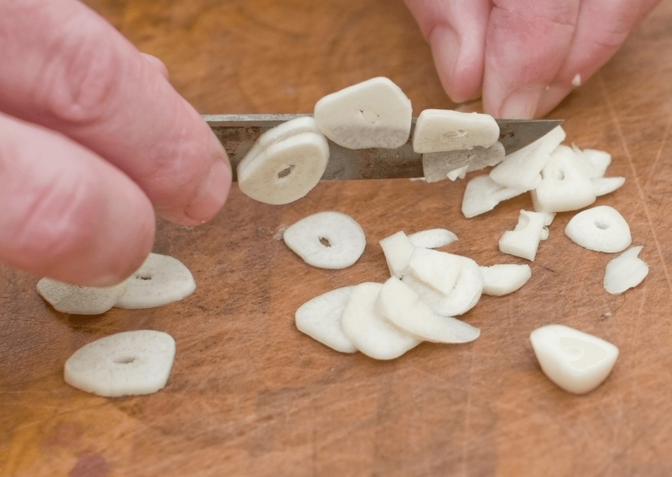 usturoi taiat latime