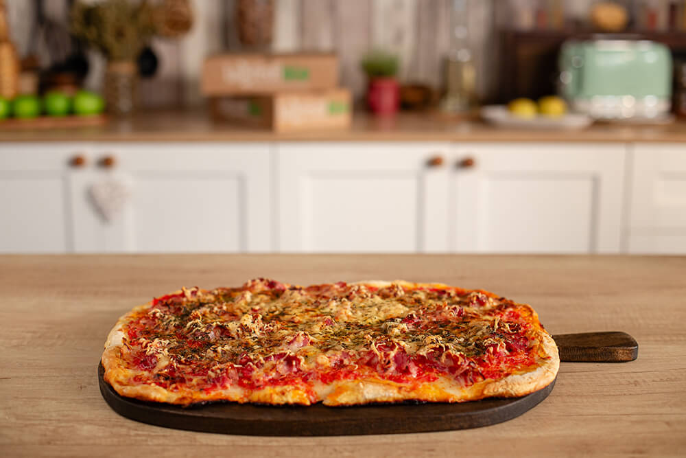 Fotografie Pizza express cu bacon si gouda