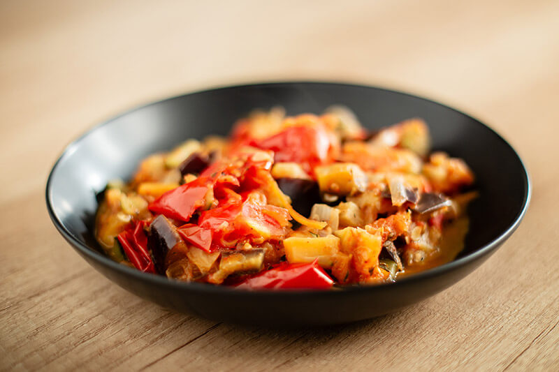 Fotografie Pisto (tocana spaniola de legume) Fotografie Pisto (tocana spaniola de legume)